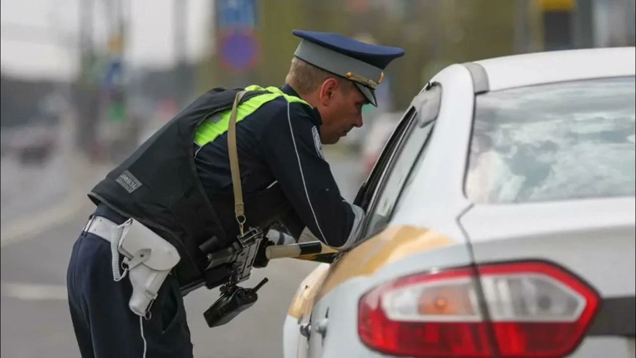 Установка дефлекторов на окнах ТС в 2026 законно или нет?